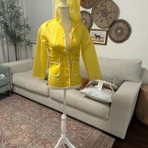 Kids Hunter rain jacket!!⭐️⭐️
🎯Medium 
SUPER CUTE